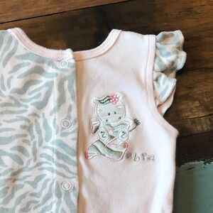 Vitamins Baby Sleeveless Onesie Baby Size 6m